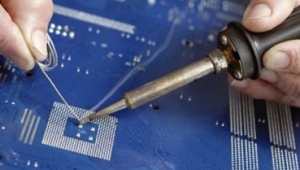 电烙铁如何把锡吸出来