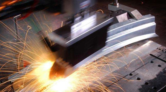 电火花加工 电极制造、装夹及校正.jpg