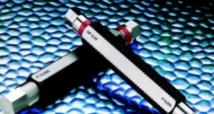 加工铝合金六方孔的新型手动冲孔工具