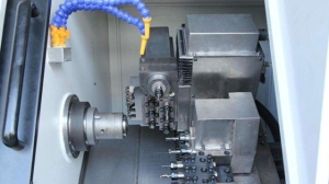 机加工中如何车削平面螺纹